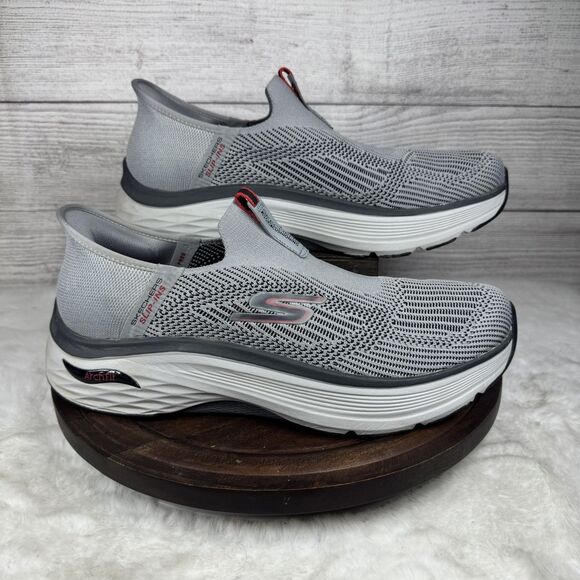 Skechers Men’s Max Cushioning Arch Fit Slip-On Comfort Sneaker Handsfree Sz 10.5